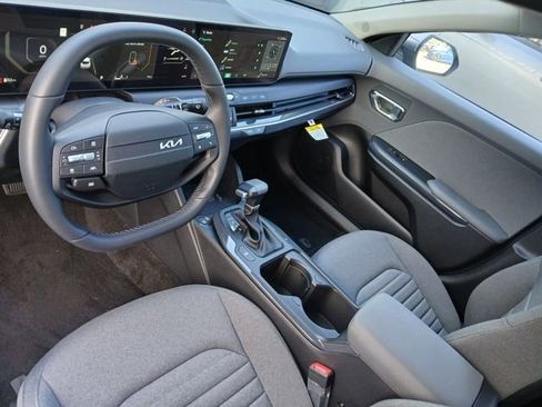 New 2025 Kia K4 EX image 33