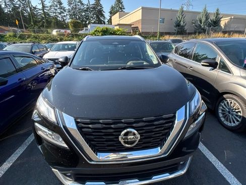 Used 2021 Nissan Rogue Platinum AWD/4WD image 2
