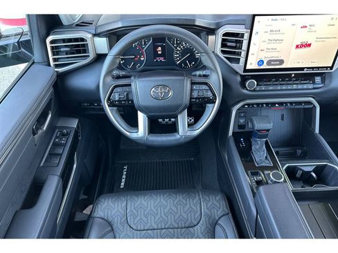 Used 2023 Toyota Tundra Limited image 16