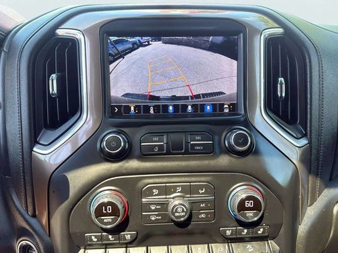 Used 2020 Chevrolet Silverado 2500 High Country w/ Technology Package AWD/4WD image 13