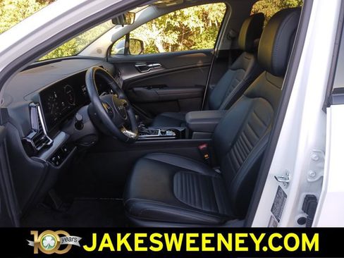 Used 2025 Kia Sportage SX image 12