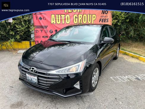 Used 2019 Hyundai Elantra SE w/ Cargo Package FWD image 1