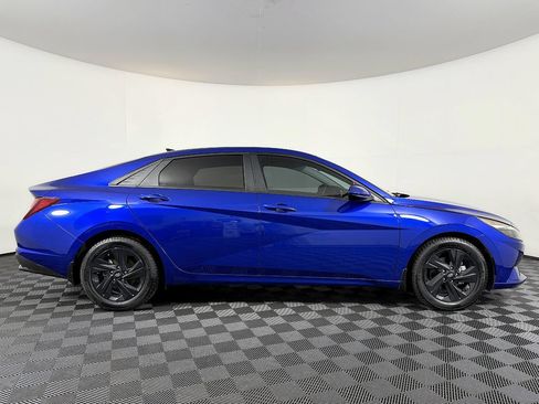 Used 2023 Hyundai Elantra SEL FWD image 7