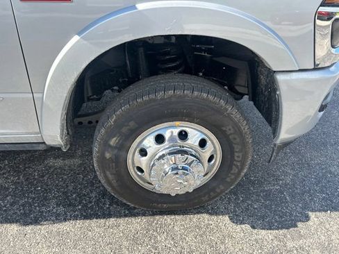 New 2026 RAM 3500 Limited AWD/4WD image 40