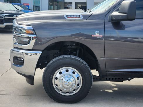 New 2026 RAM 3500 Tradesman w/ Chrome Appearance Group AWD/4WD image 10