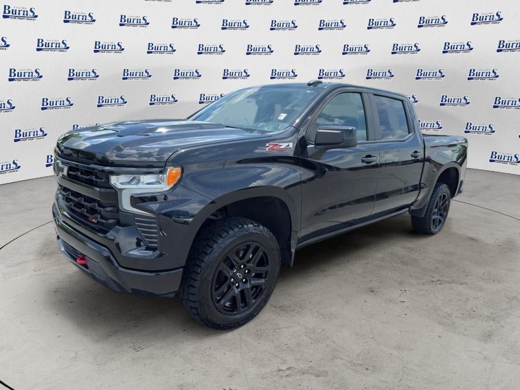 Used 2024 Chevrolet Silverado 1500 LT Trail Boss w/ Protection Package AWD/4WD image 3
