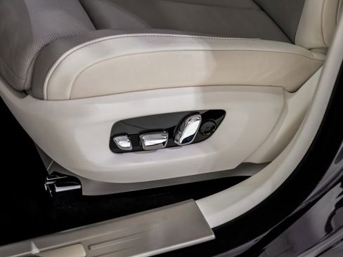 Used 2024 Rolls-Royce Ghost image 39