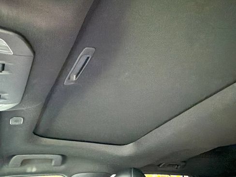 Used 2024 Toyota Highlander XSE FWD image 27
