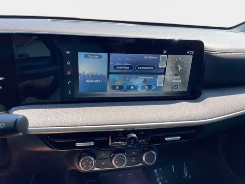 Used 2025 Nissan Kicks SV FWD image 24
