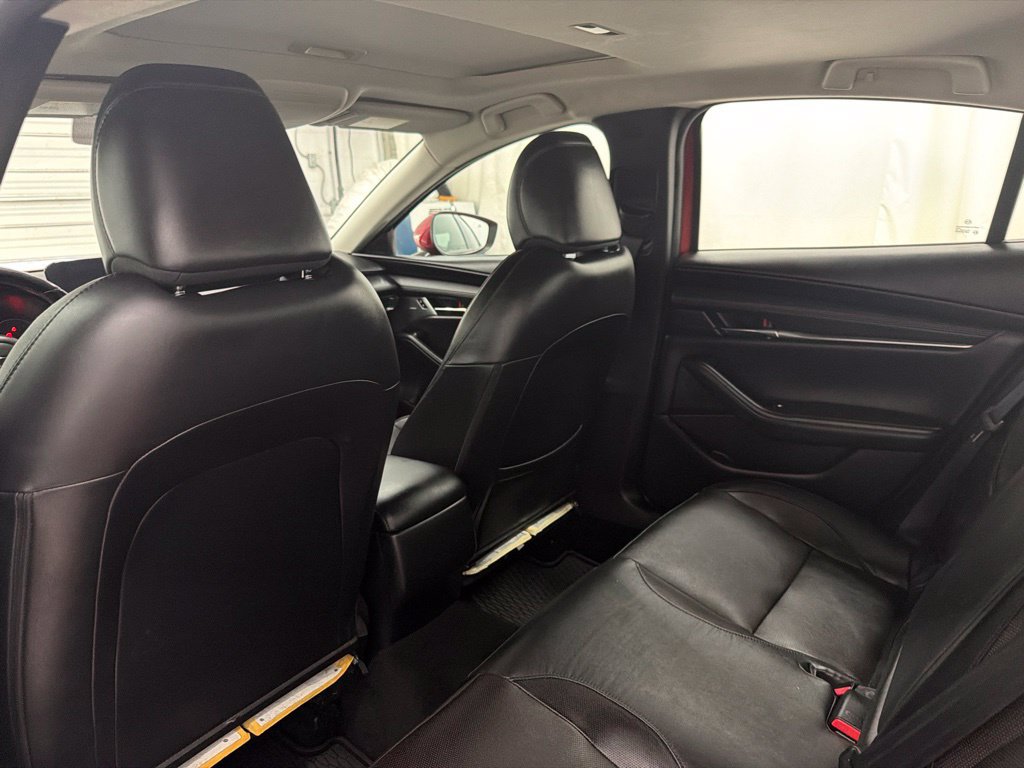 Used 2023 MAZDA MAZDA3 s AWD/4WD image 23