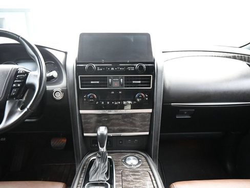 Used 2021 Nissan Armada Platinum w/ Captain's Chairs Package RWD image 4