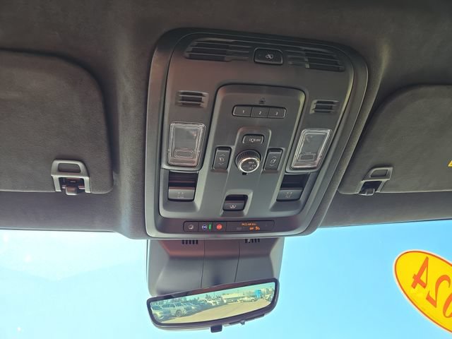 Used 2024 Cadillac Escalade ESV Premium Luxury Platinum AWD/4WD image 28
