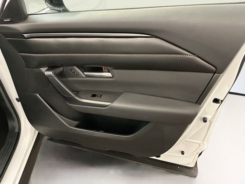 Used 2025 MAZDA CX-50 AWD 2.5 S w/ Premium Plus Pkg image 35