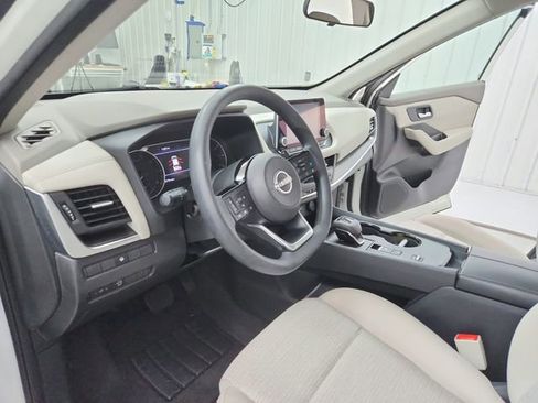 Used 2023 Nissan Rogue SV FWD image 18