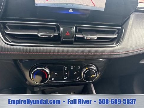 Used 2024 Chevrolet TrailBlazer RS FWD image 24