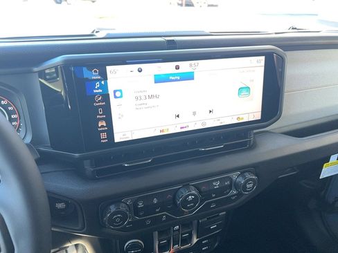 New 2026 Jeep Gladiator Sport image 28