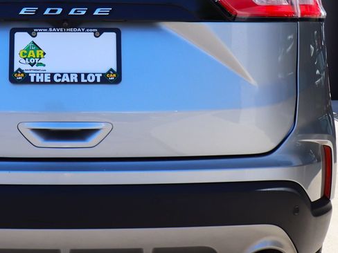 Used 2021 Ford Edge Titanium w/ Cargo Accessory Package FWD image 20