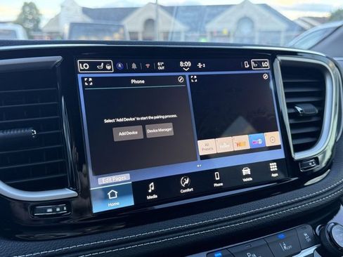 New 2026 Chrysler Pacifica Select w/ S Appearance Package image 3