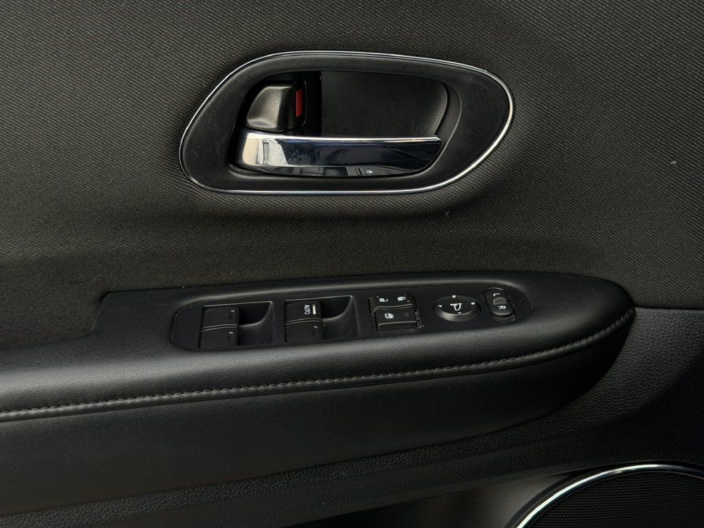 Used 2020 Honda HR-V EX image 22