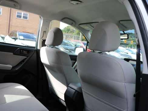 Used 2015 Subaru Forester 2.5i w/ Alloy Wheel Package image 35