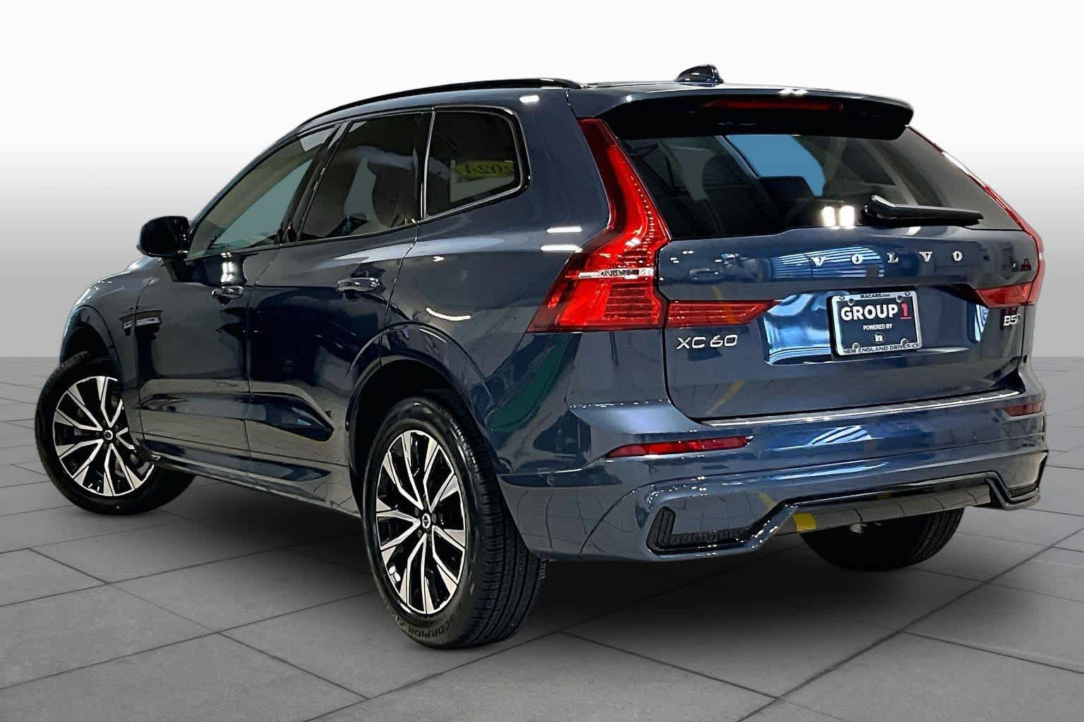 Used 2024 Volvo XC60 B5 Plus w/ Protection Package Premier AWD/4WD image 12