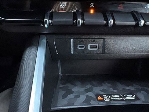 Used 2023 Chevrolet Colorado Z71 w/ Z71 Convenience Package 2 image 24