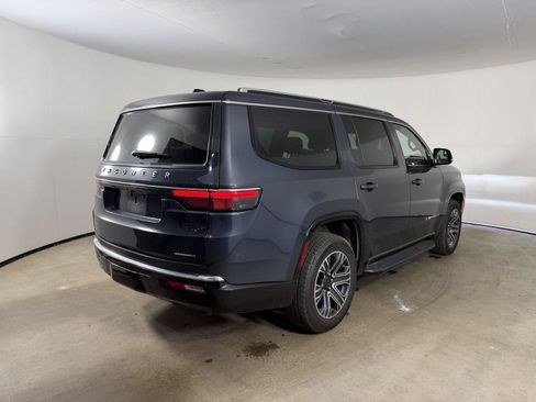 Used 2024 Jeep Wagoneer Series II AWD/4WD image 7