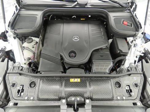 New 2026 Mercedes-Benz GLS 450 4MATIC image 32