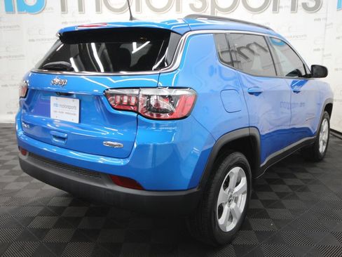 Used 2019 Jeep Compass Latitude w/ Cold Weather Group AWD/4WD image 7