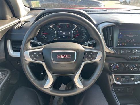 Used 2024 GMC Terrain SLE w/ Driver Convenience Package image 11