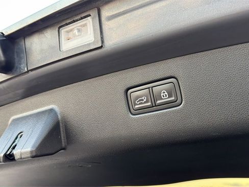 Used 2022 Genesis GV70 3.5T Sport w/ Sport Prestige Package image 43