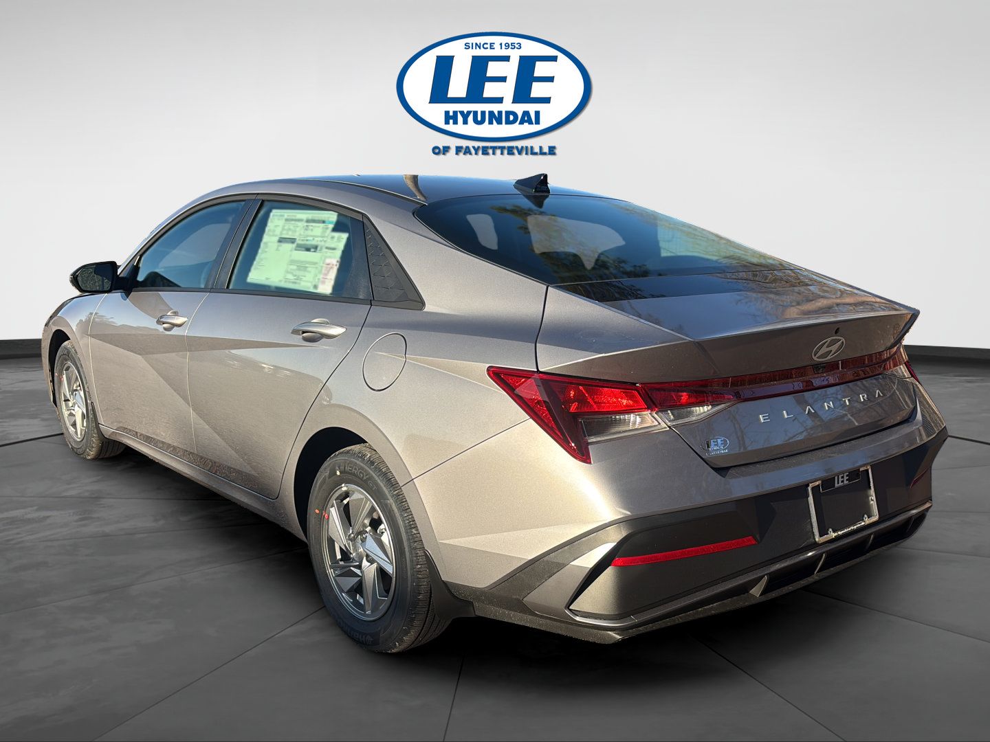 Certified 2026 Hyundai Elantra SE FWD image 4