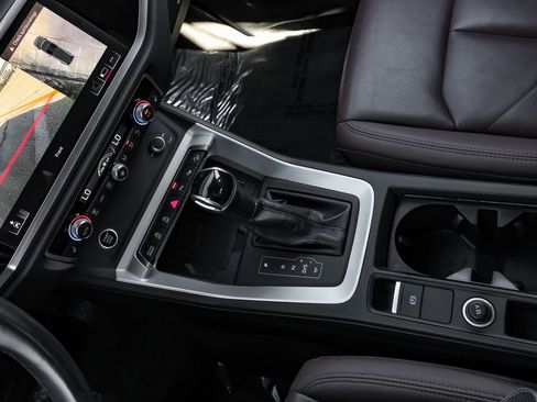 Used 2021 Audi Q3 2.0T Premium Plus w/ Premium Plus Package image 32