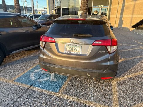Used 2021 Honda HR-V LX image 14