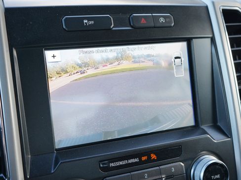 Used 2018 Ford F150 Lariat w/ Equipment Group 501A Mid image 27