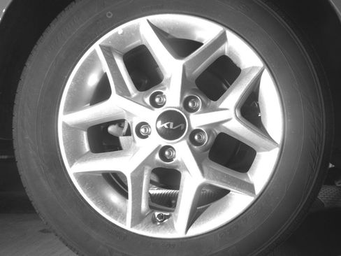 Used 2025 Kia Soul LX w/ LX Technology Package FWD image 15