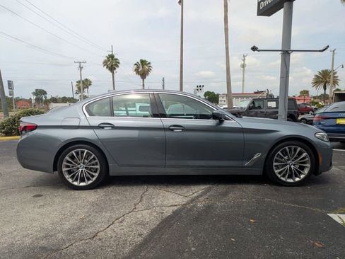 Used 2021 BMW 530i w/ Premium Package RWD image 4