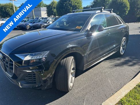 Used 2023 Audi Q8 Premium AWD/4WD image 5
