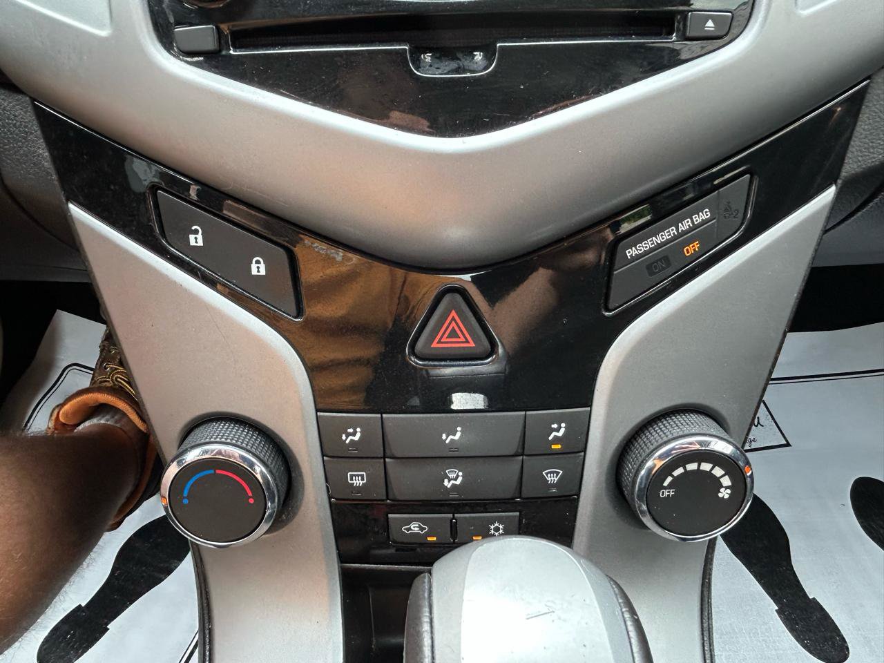 Used 2013 Chevrolet Cruze LT FWD image 23