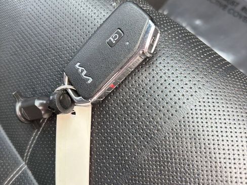 Used 2022 Kia Telluride EX w/ EX Premium Package image 37