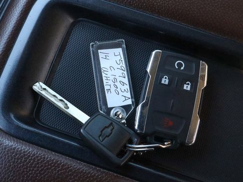 Used 2014 Chevrolet Silverado 1500 High Country w/ High Country Premium Package image 36