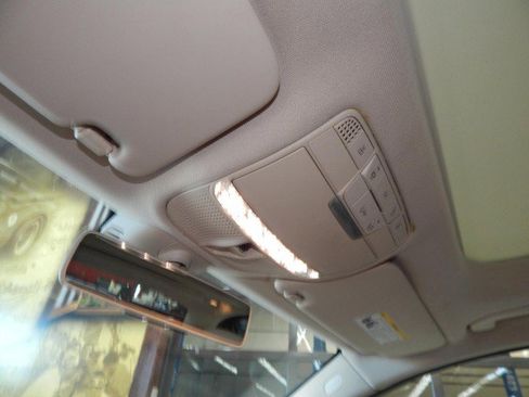 Used 2020 Mercedes-Benz C 300 4MATIC Sedan w/ Premium Package image 30