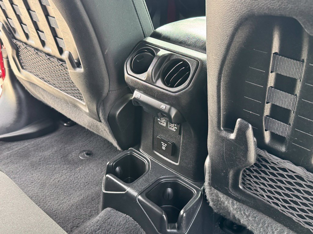 Used 2021 Jeep Wrangler Unlimited Rubicon AWD/4WD image 21