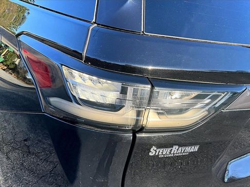 Certified 2019 Chevrolet Traverse Premier w/ Redline Edition image 21