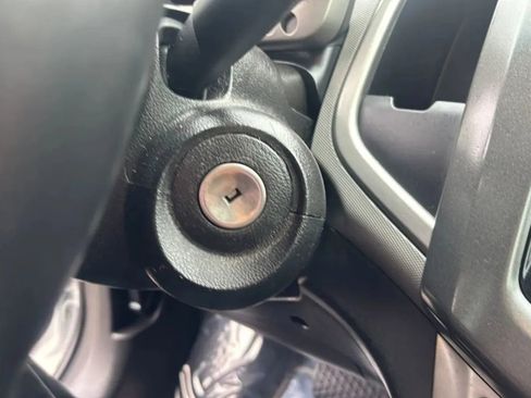 Used 2016 Chevrolet Sonic LT FWD image 16