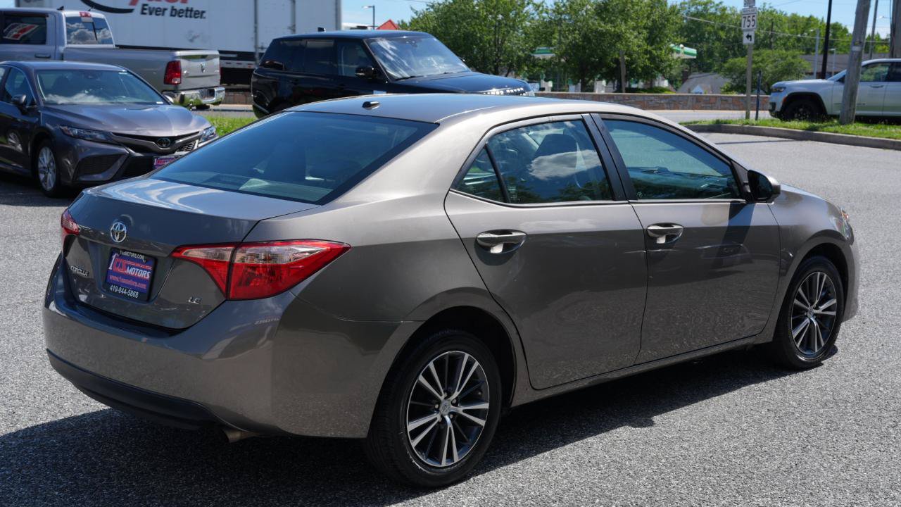 Used 2017 Toyota Corolla LE w/ LE Premium Package w/Moonroof FWD image 5