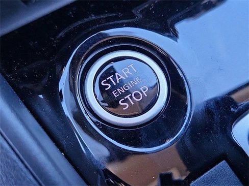 New 2025 Nissan Versa SV image 16