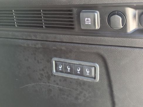 Used 2025 Jeep Wagoneer L 4WD image 12