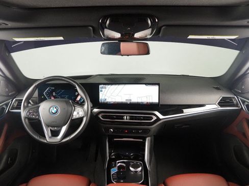 Used 2023 BMW i4 eDrive40 RWD image 3