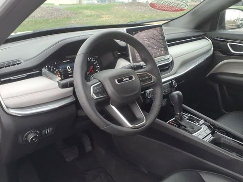 Certified 2024 Jeep Compass Limited AWD/4WD image 7